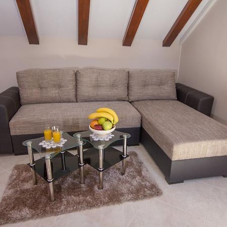 Apartment Niko Kastel Stari Kastela Phòng bức ảnh