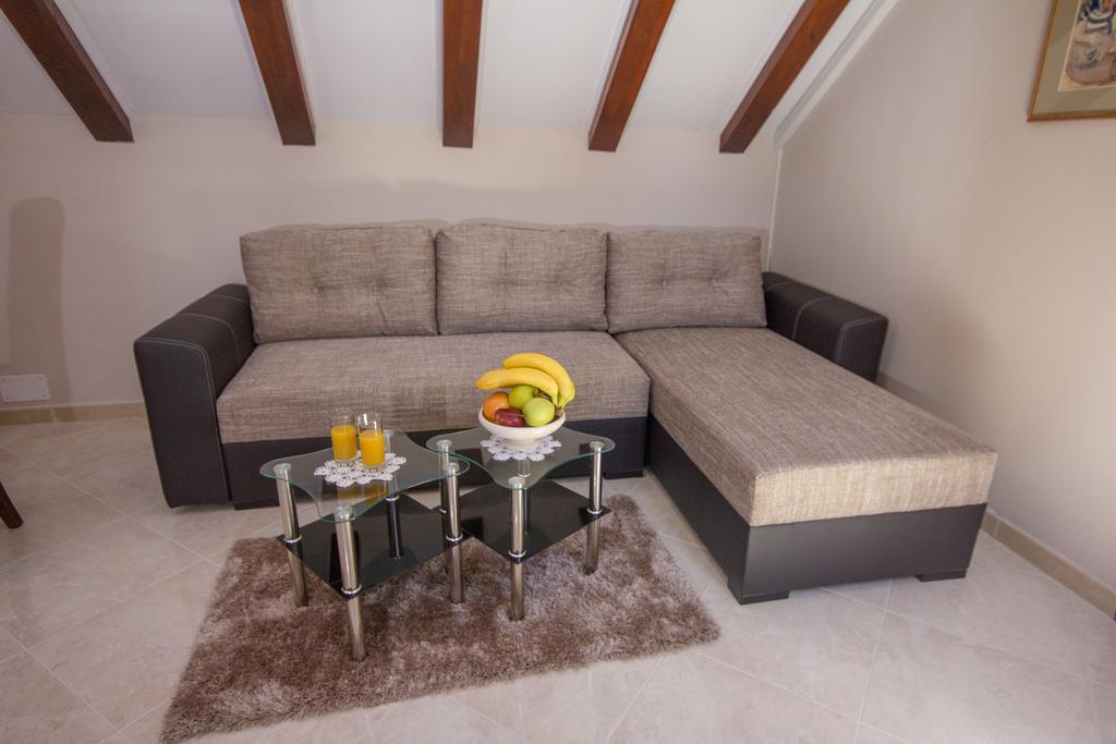 Apartment Niko Kastel Stari Kastela Phòng bức ảnh